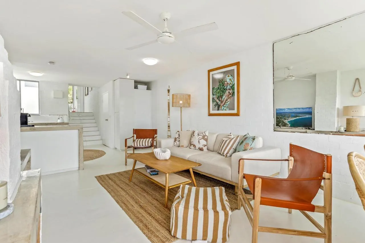 Chic Seaside Penthouse, Sunrise Beach Australia